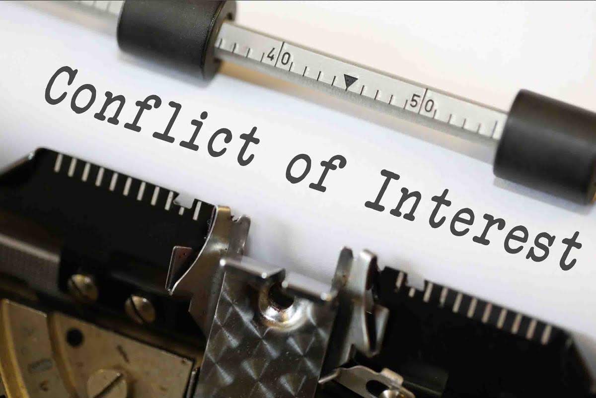 Conflict of Interest by Nick Youngson CC BY-SA 3.0 ImageCreator